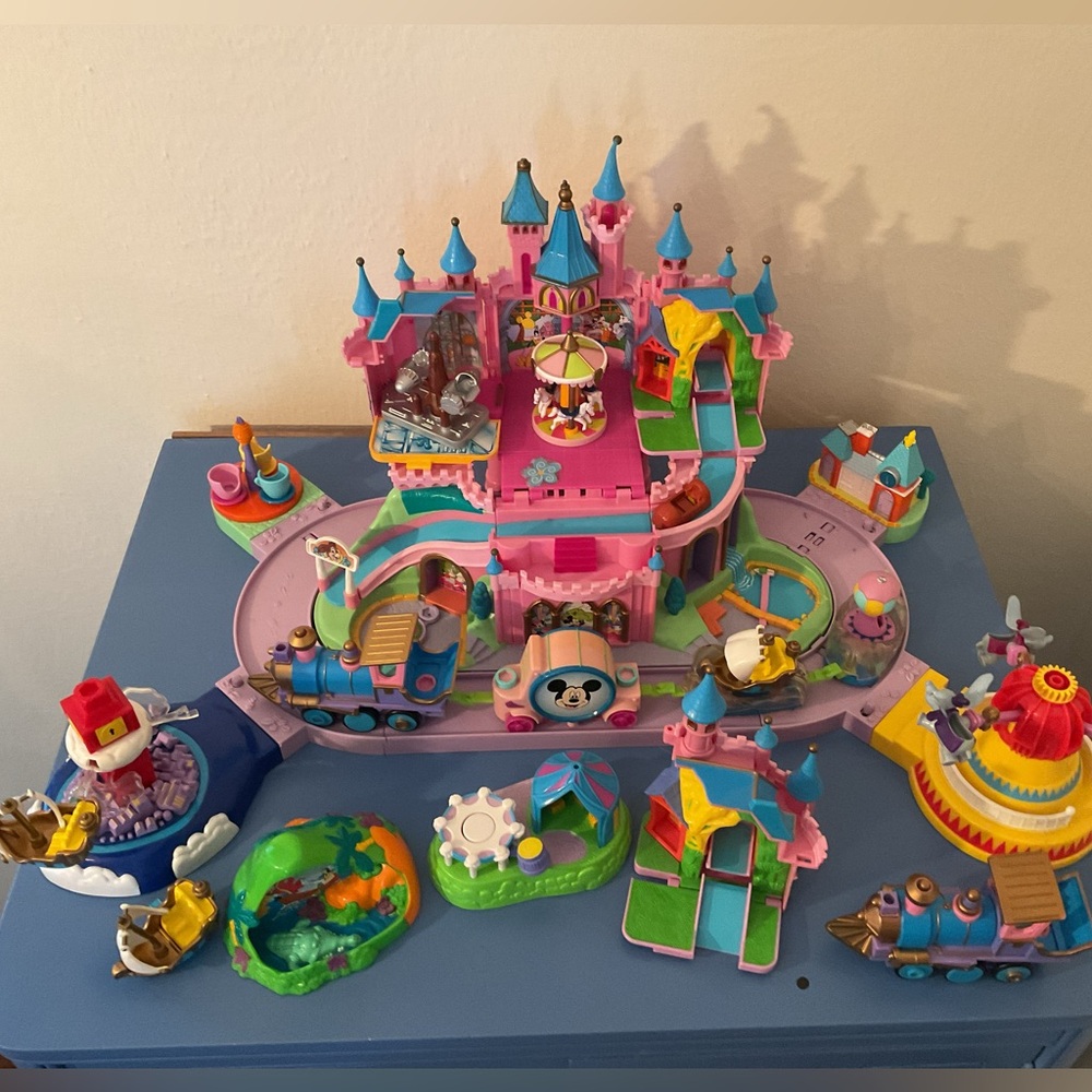 Disney Bluebird Polly Pocket Magic Kingdom Castle, Dumbo and Peter Pan playsets